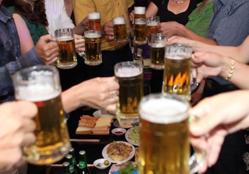 Nguyên nhân bệnh gout do sử dụng rượu bia nhiều